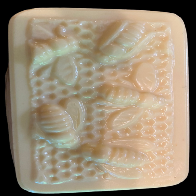 Almond Honeycomb & Bee Goats Milk Soap