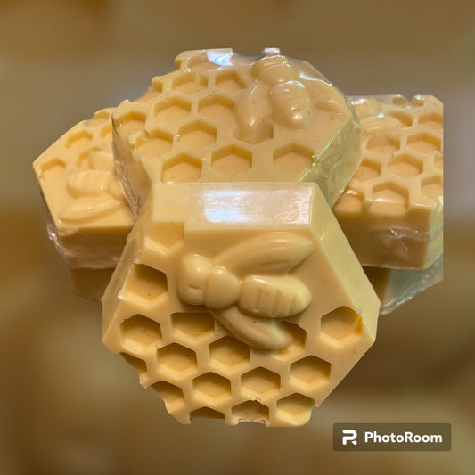 Goats Milk - Almond Honeycomb Soap